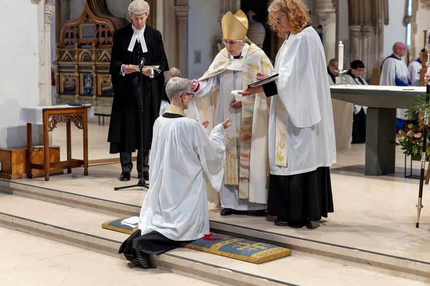 Archdeacon Sue's welcome service