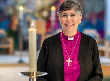 Bishop Guli in the Cathedral